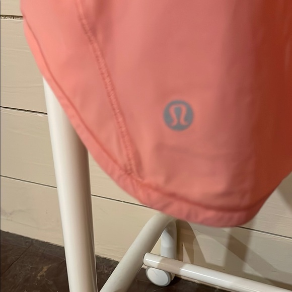 Pink Scoop Neck Sleeveless Tank Top - Picture 2 of 3